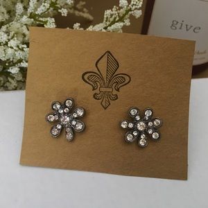 Rhinestone Flower Earrings ⚜️